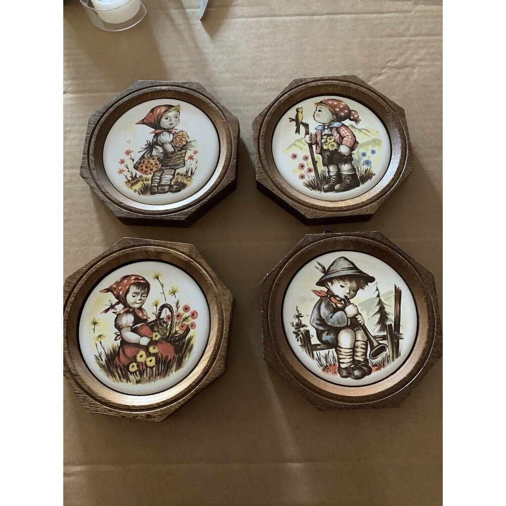 Wood & Porcelain Wall Hanging Octagon Hummel Deco (set of 4) cute